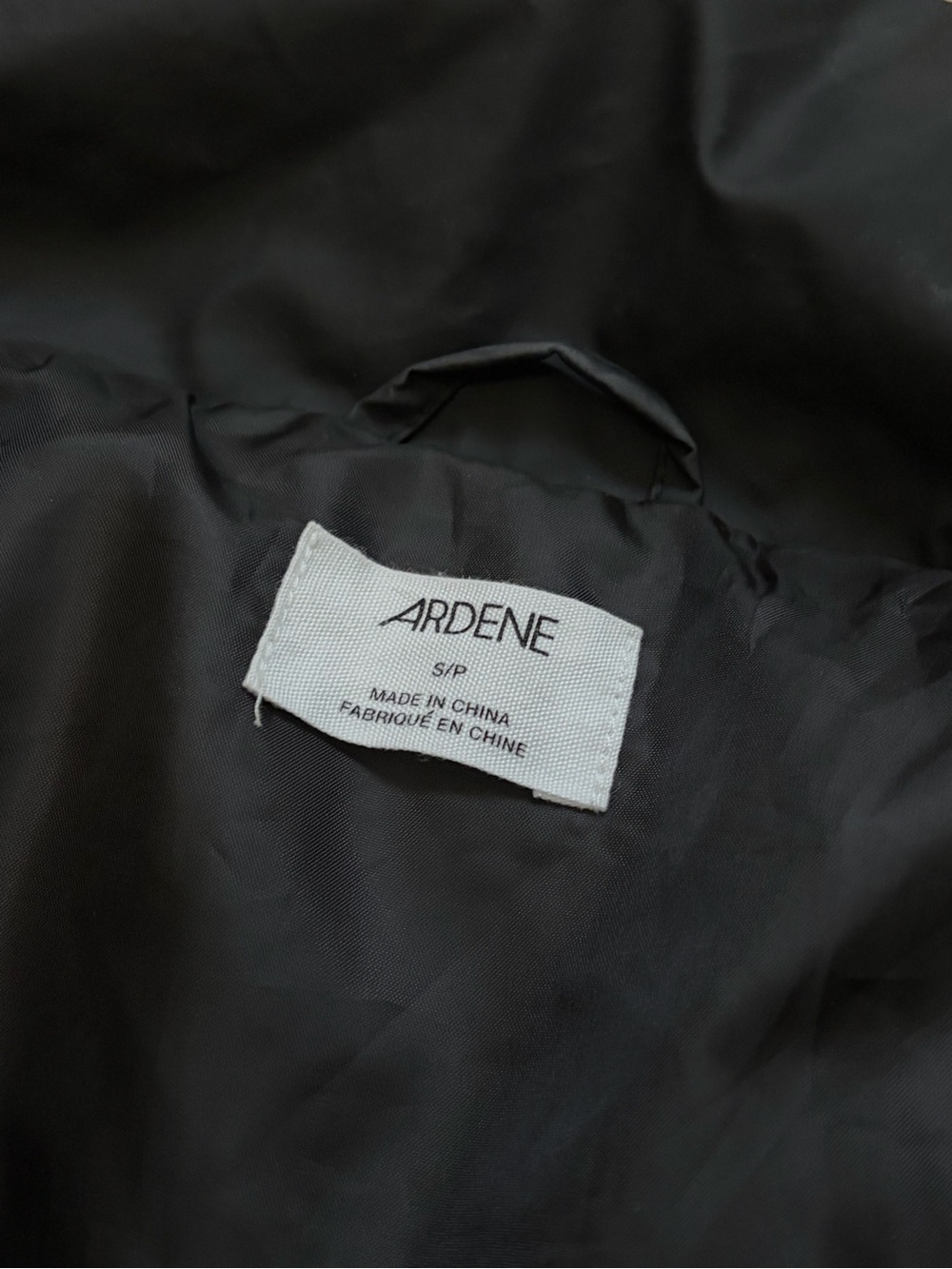 Ardene Black Puffer Vest - Cozy Lightweight Jacket - Picture 4 of 6